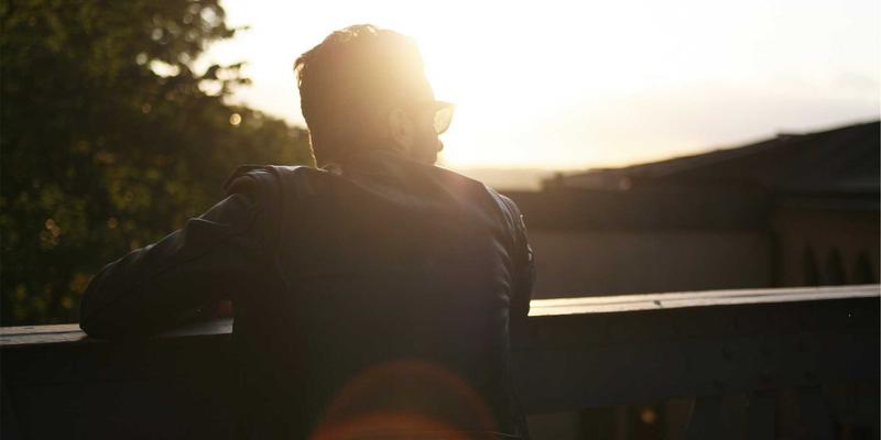 Memphis风格与图标设计：如何用网站模板打造独特数字形象