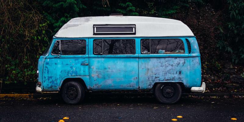 网站模板新趋势：设计资源与图形技术如何重塑网页设计