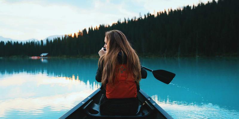 释放创意：免费网站模板如何革新你的网页设计与图形呈现